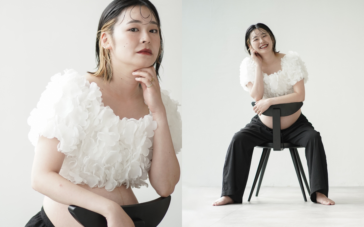 私服にトップス衣装を合わせたマタニティフォトコーデ